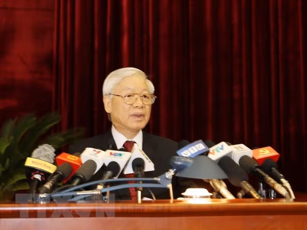 Máximo dirigente partidista de Vietnam destaca importancia de formación de cuadros ảnh 1