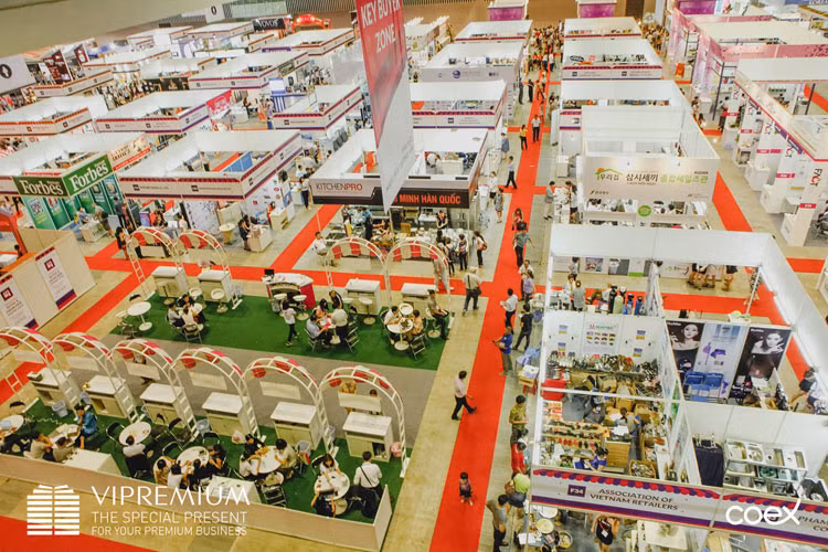 Ciudad Ho Chi Minh acoge exposiciones internacionales de bienes de consumo ảnh 1