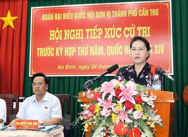 Presidenta parlamentaria de Vietnam dialoga con electorado en ciudad de Can Tho ảnh 1
