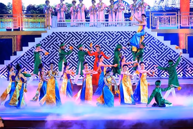 Concluye con éxito Festival Hue 2018 ảnh 2