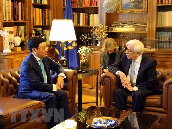 Presidente de Grecia respalda al impulso de nexos con Vietnam ảnh 1