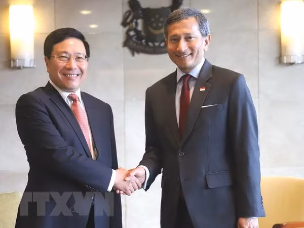 Vietnam y Singapur decididos a fortalecer cooperación por intereses estratégicos compartidos ảnh 1