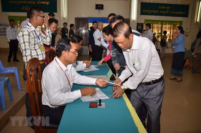 Comité Electoral Nacional de Camboya actualiza resultados de elecciones parlamentarias ảnh 1 Comité Electoral Nacional de Camboya actualiza resultados de elecciones parlamentarias ảnh 1