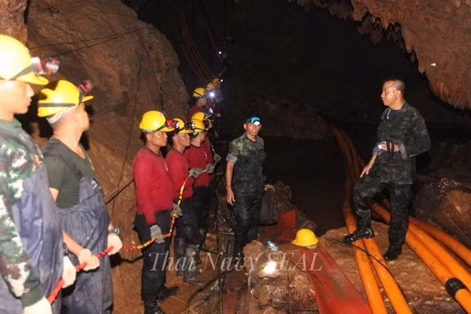 Cinco niños tailandeses aún atrapados en cueva están bien de salud ảnh 1 Cinco niños tailandeses aún atrapados en cueva están bien de salud ảnh 1