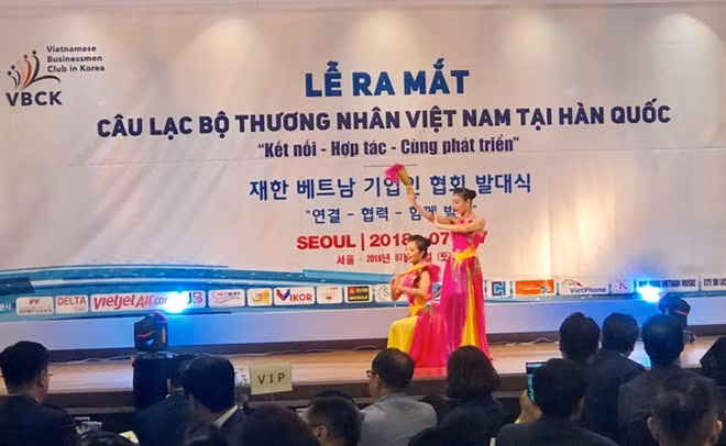 Inauguran Club de Empresarios Vietnamitas en Sudcorea ảnh 1