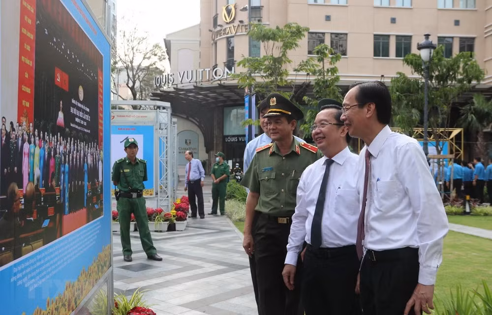 Exposición fotográfica en Vietnam resalta significado histórico del Levantamiento de Cochinchina ảnh 1