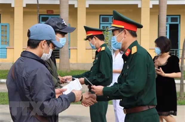 Reporta Vietnam ocho nuevos casos importados de COVID-19 ảnh 1