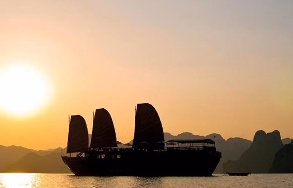 Llegadas internacionales a Vietnam alcanzan más de 3,83 millones ảnh 1 Llegadas internacionales a Vietnam alcanzan más de 3,83 millones ảnh 1