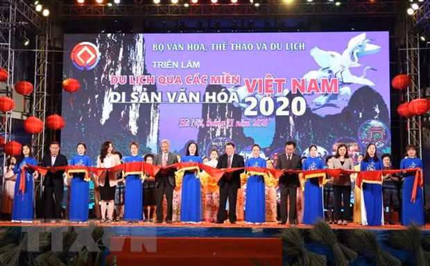 Efectúan en Hanoi exposición “Recorrido por los patrimonios culturales de Vietnam 2020” ảnh 1
