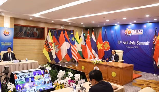Sugiere Singapur tres áreas para impulsar la cooperación EAS ảnh 1