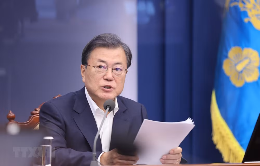 Presidente de Corea del Sur llama a prestar atención a garantía de salud pública y crecimiento económico ảnh 1 Presidente de Corea del Sur llama a prestar atención a garantía de salud pública y crecimiento económico ảnh 1