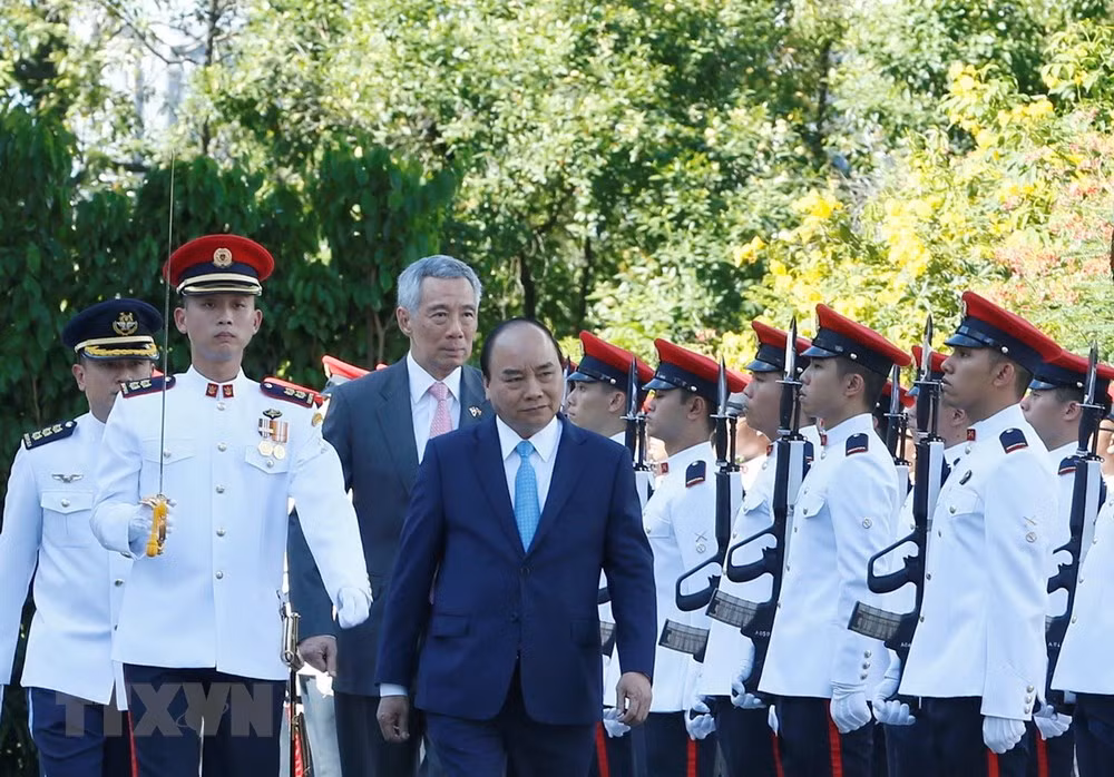 Premier singapurense recibe al homologo vietnamita ảnh 1