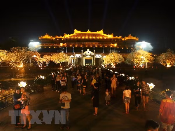 Reconocida urbe de Hue como “Ciudad de turismo limpio de ASEAN” ảnh 1 Reconocida urbe de Hue como “Ciudad de turismo limpio de ASEAN” ảnh 1