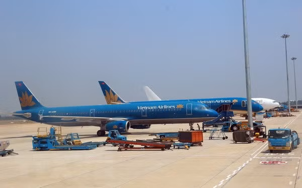 Vietnam Airlines y ST Aerospace crean empresa conjunta para mantenimiento de aviones ảnh 1