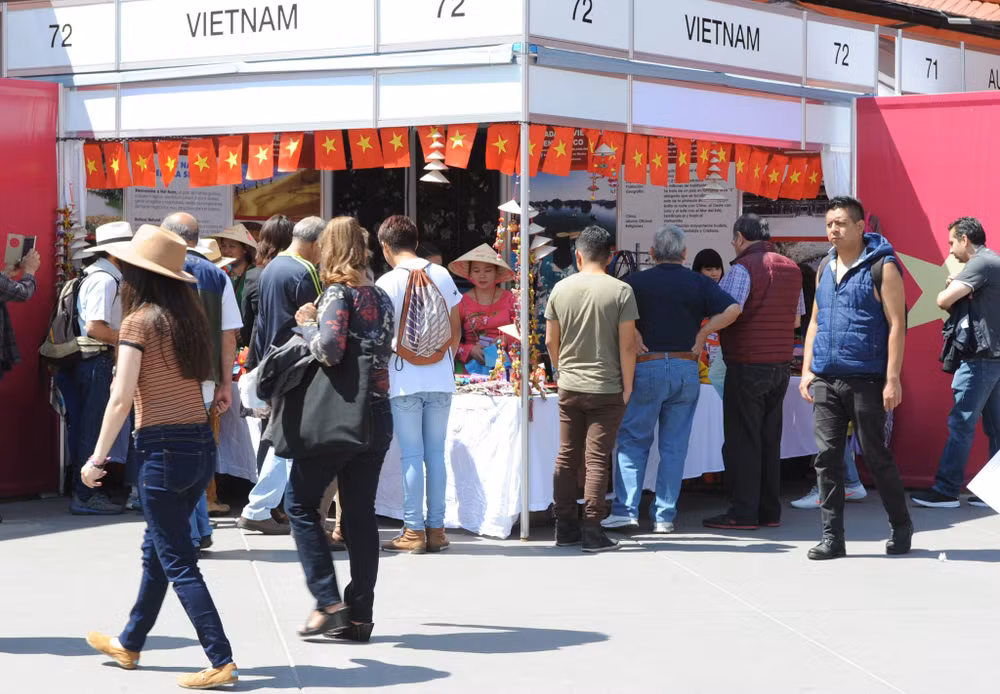 Cultura vietnamita seduce a amigos internacionales en México ảnh 1