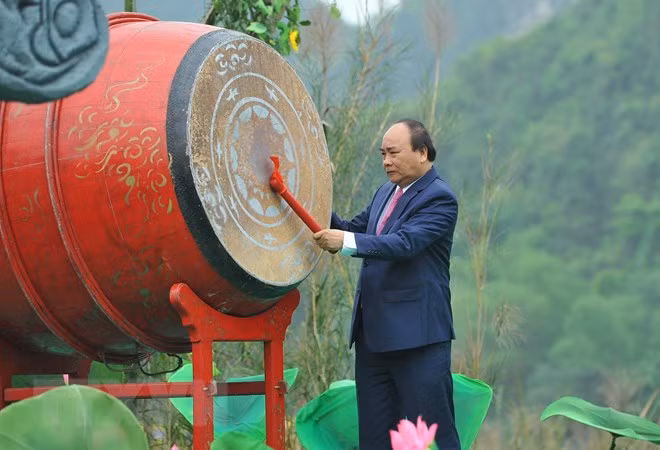 Primer ministro de Vietnam inaugura el festival Trang An 2018 ảnh 1 Primer ministro de Vietnam inaugura el festival Trang An 2018 ảnh 1