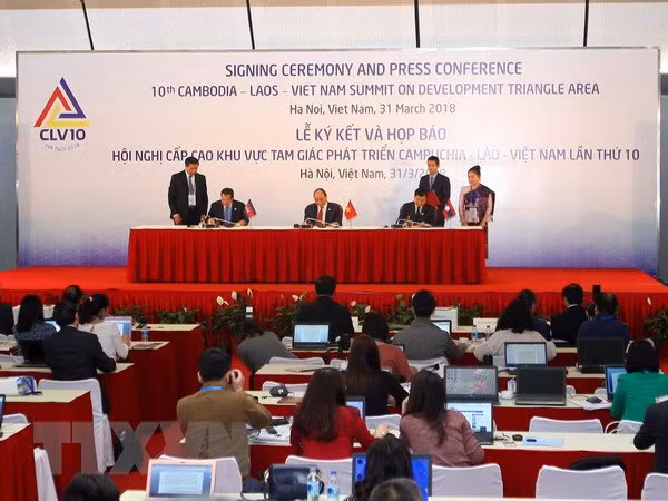 Reafirman Vietnam, Laos y Camboya compromiso con un Triángulo de Desarrollo próspero ảnh 1