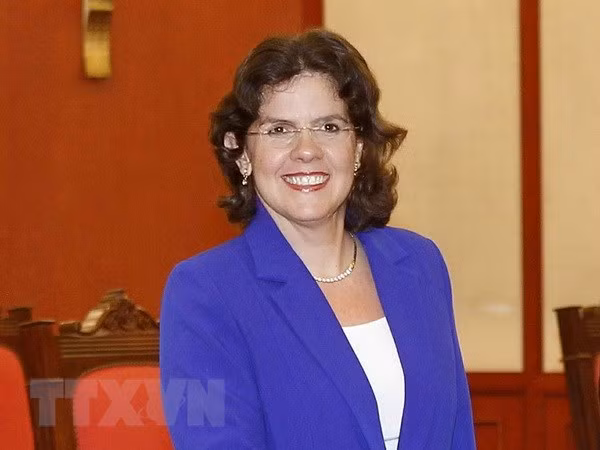 Embajadora de Cuba visita provincia vietnamita de Quang Binh ảnh 1