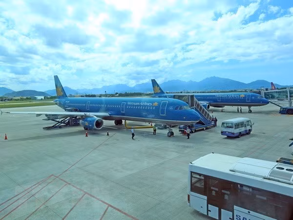 Vietnam Airlines ajusta sus rutas de vuelo para evitar el Mar Negro ảnh 1 Vietnam Airlines ajusta sus rutas de vuelo para evitar el Mar Negro ảnh 1