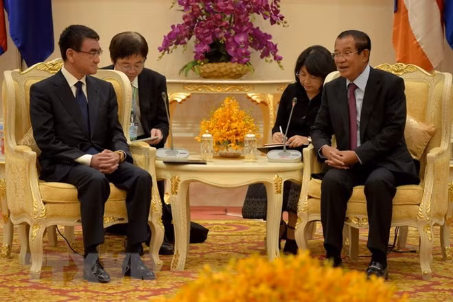 Japón y Camboya firman acuerdos de asistencia por más 90 millones de dólares ảnh 1