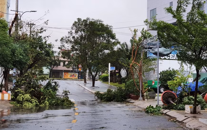 Primeras imágenes del noveno tifón Molave en Vietnam ảnh 2