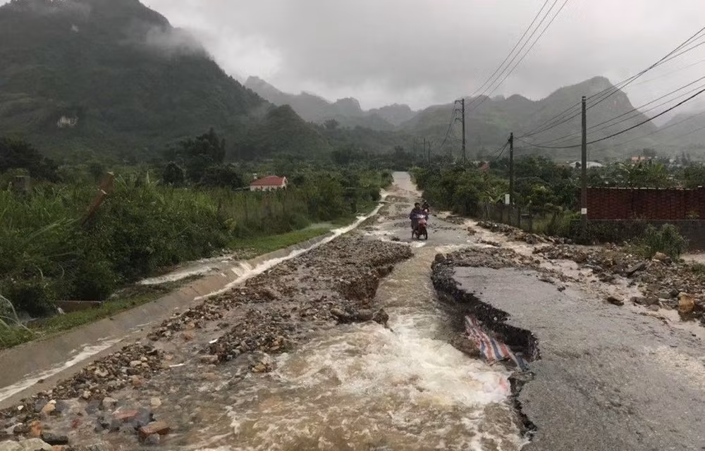 Desastres naturales provocan grandes pérdidas para la región montañosa del norte de Vietnam ảnh 1
