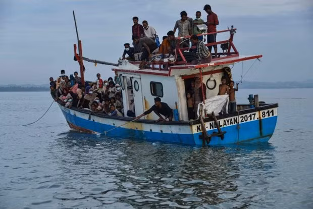 Malasia encuentra a rohinyás desaparecidos en el mar ảnh 1