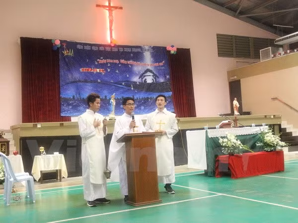 Vietnamitas residentes en Malasia celebran Navidad ảnh 1