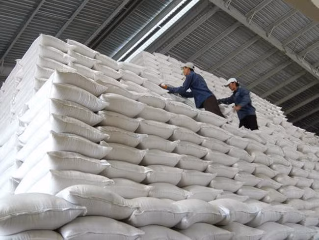 Parlamento vietnamita aborda compra de arroz para garantizar reserva nacional ảnh 1
