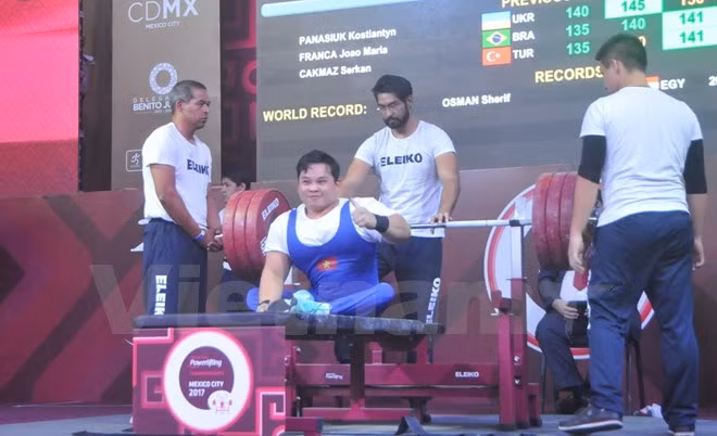 Vietnam gana otra plata en Campeonato mundial de levantamiento de pesas para minusválidos ảnh 1