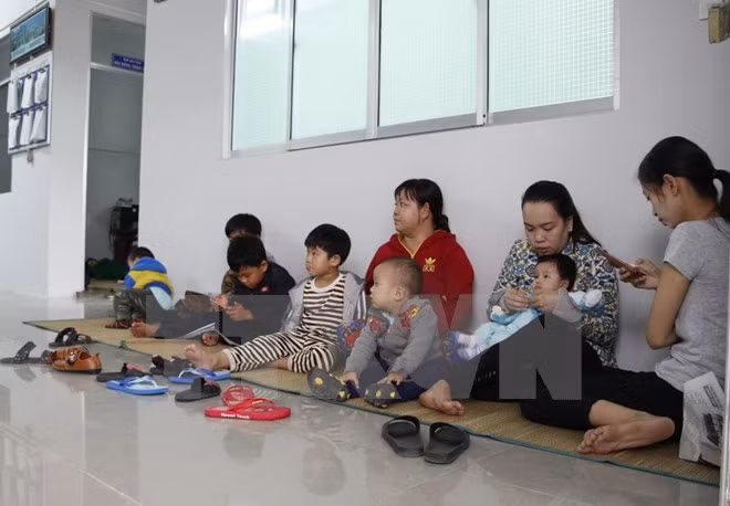 Tifón Tembin se debilita a depresión tropical al entrar en Vietnam ảnh 1