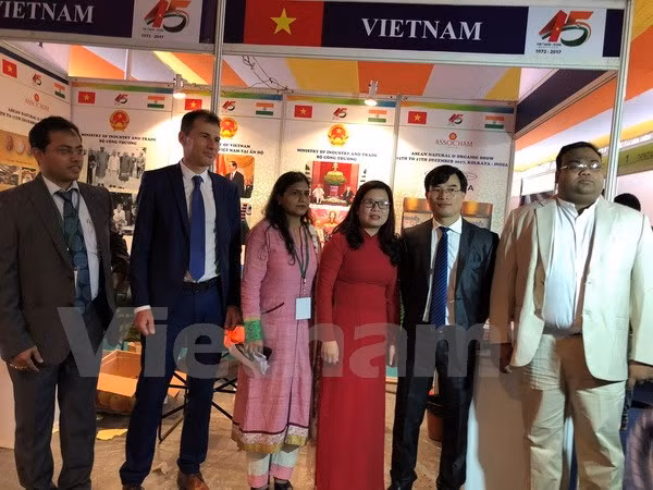 Vietnam participa en feria comercial internacional en Camboya ảnh 1