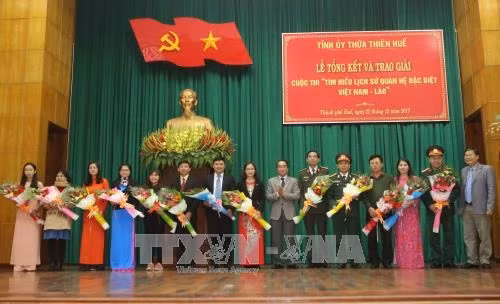 Honran a ganadores del concurso de lazos entre Vietnam y Laos ảnh 1