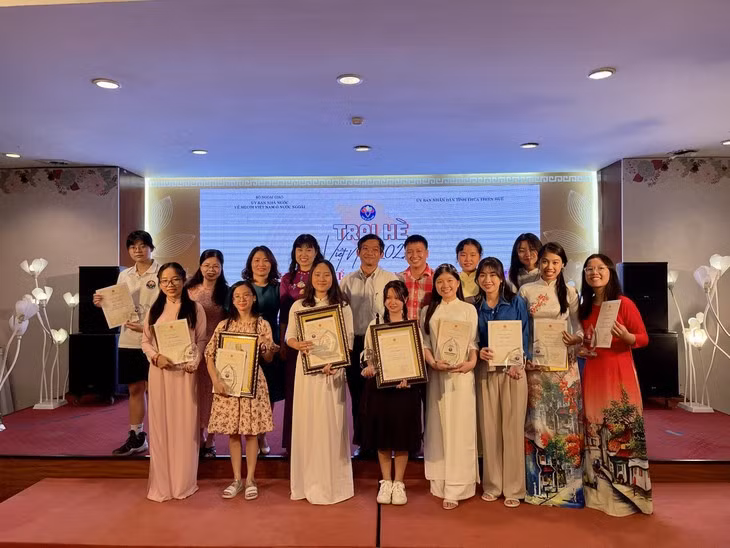 Refuerzan enseñanza y aprendizaje del idioma vietnamita en el exterior ảnh 2 Refuerzan enseñanza y aprendizaje del idioma vietnamita en el exterior ảnh 2