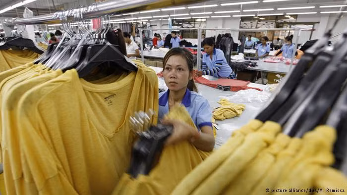 Camboya aumentará salario mínimo para empleados de industria textil y de calzado ảnh 1