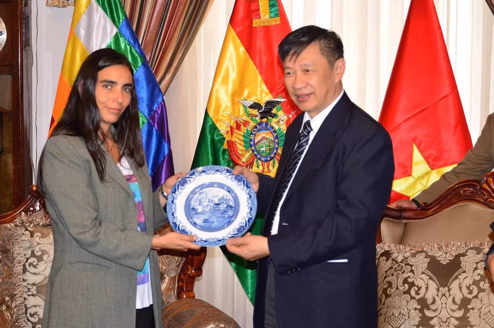 Delegación del Partido Comunista de Vietnam visita Bolivia ảnh 1