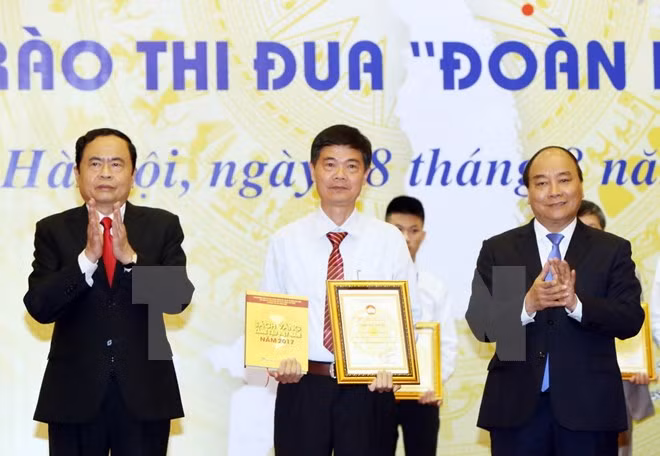 Premier vietnamita participa en la presentación de libro amarillo sobre innovación ảnh 1