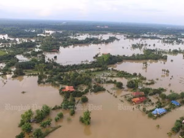 Inundaciones causan estragos en Tailandia ảnh 1