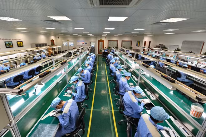 Expertos intercambian orientaciones para desarrollo de industria inteligente de Vietnam ảnh 1
