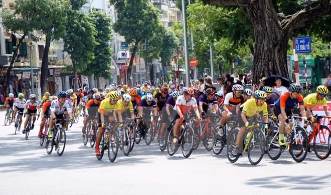 Reportan nutrida participación en cuarto concurso abierto de ciclismo de Hanoi ảnh 1
