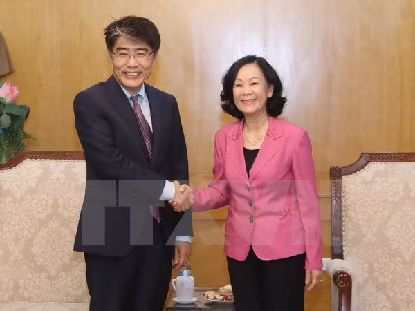 Vietnam concede importancia a la elevación de calidad de vida de trabajadores ảnh 1