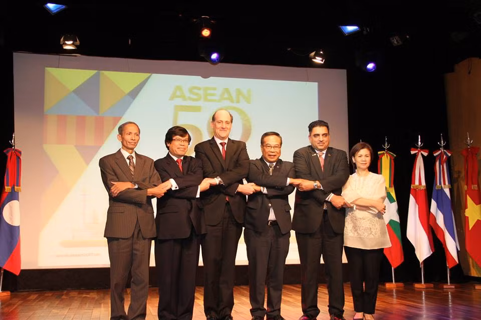 Conmemoran aniversario 50 de fundación de ASEAN en Argentina ảnh 1