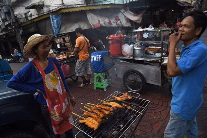 Eliminarán en Bangkok puestos de comida callejera ảnh 1 Eliminarán en Bangkok puestos de comida callejera ảnh 1