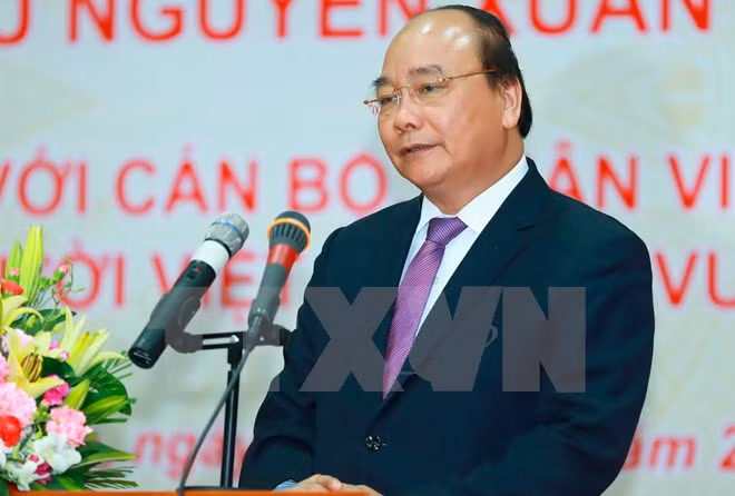 Premier vietnamita dialoga con Supremo Patriarca budista de Camboya ảnh 1