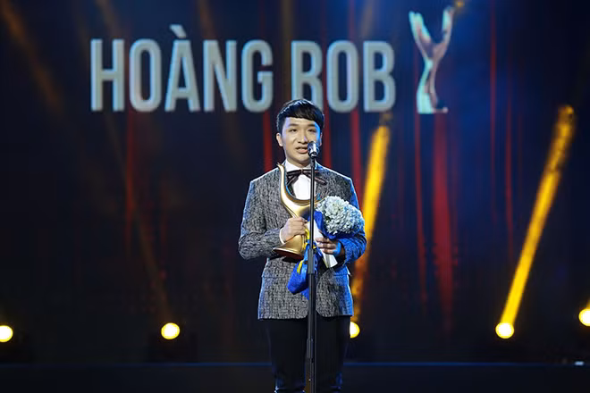 Premios “Dedicación” honran a jóvenes talentos musicales de Vietnam ảnh 1