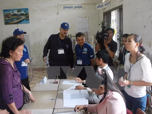 Camboya distribuye tarjetas de informaciones para elecciones municipales ảnh 1