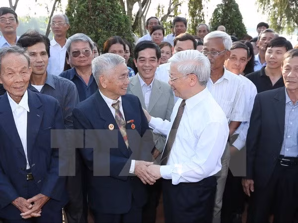 Rinden homenaje a exsecretario general del PCV en aniversario 110 de su natalicio ảnh 1