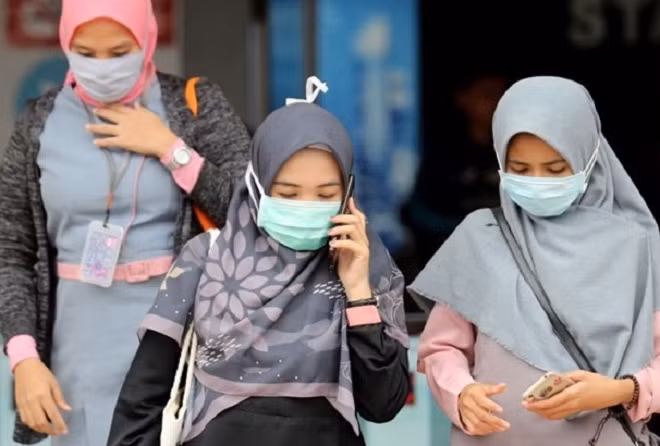 Indonesia acelera campaña de vacunación para combatir tercera ola del COVID-19 ảnh 1