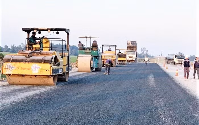 Ministerio de Transporte de Vietnam pide acelerar el desembolso de proyectos de inversión pública ảnh 1
