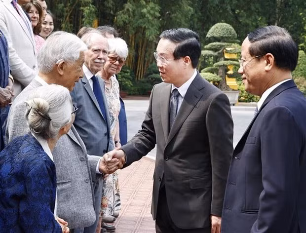 Presidente vietnamita se reúne con científicos nacionales y extranjeros ảnh 2